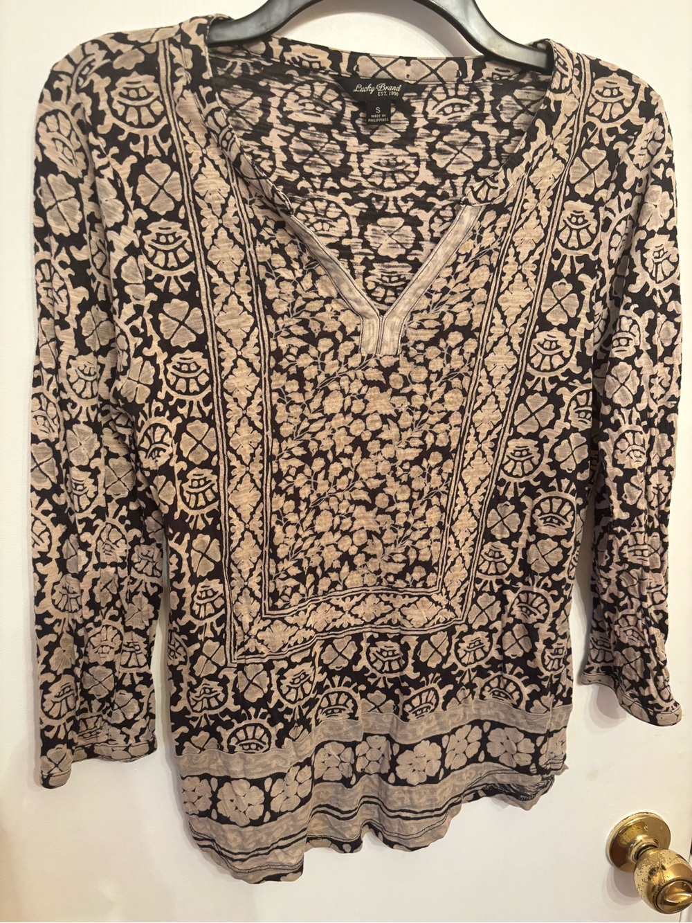 Lucky Brand Black and Cream Floral-Print V-Neck Tunic
